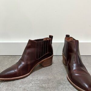 Madewell chocolate brown ankle boot point toe 9